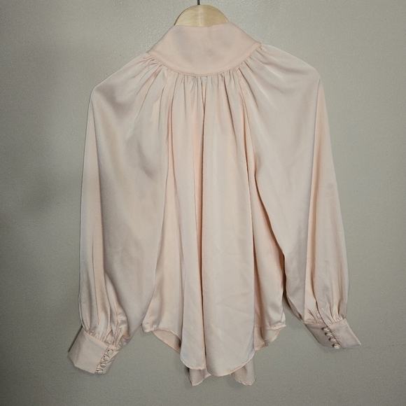 Esmaee Adora Blouse Shell - Picture 9 of 12